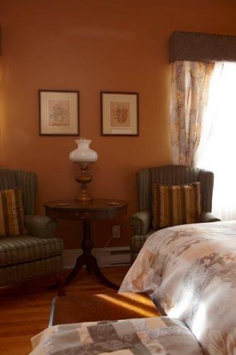 5-2012-02-21-hotelpaulin1_0006_1
